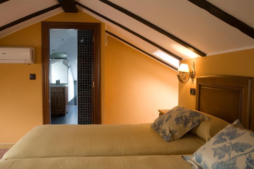 El Foyu Hotel Colunga Room photo