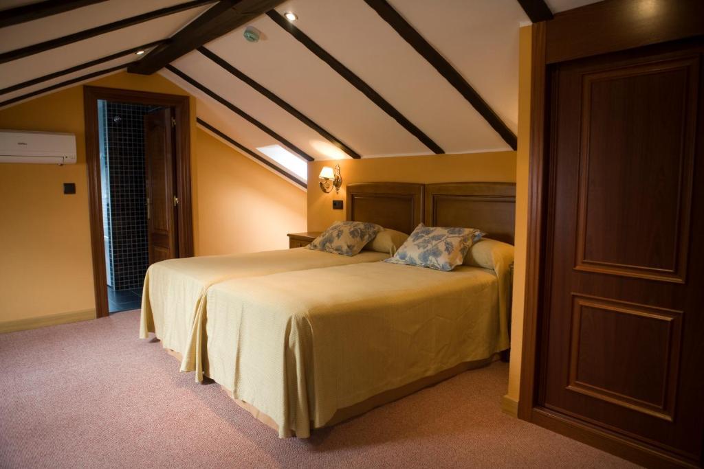 El Foyu Hotel Colunga Room photo